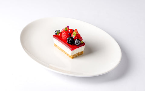 تشيز كيك بجبنة الماسكاربون المخفوقة مع التوت الطازج